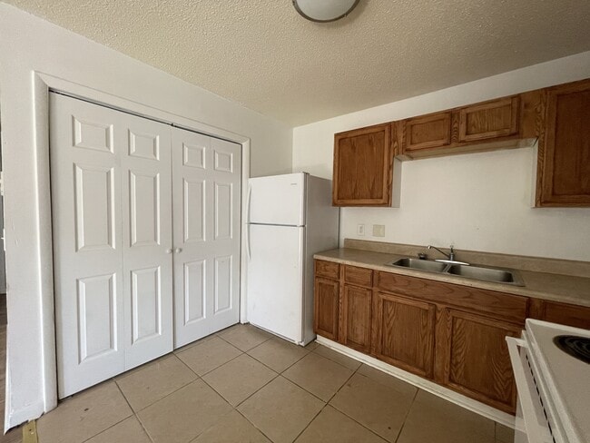 Building Photo - 4514 Bonnell Dr NW