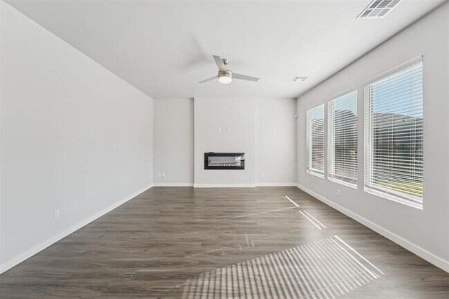 Building Photo - 520 NW 176th Terrace