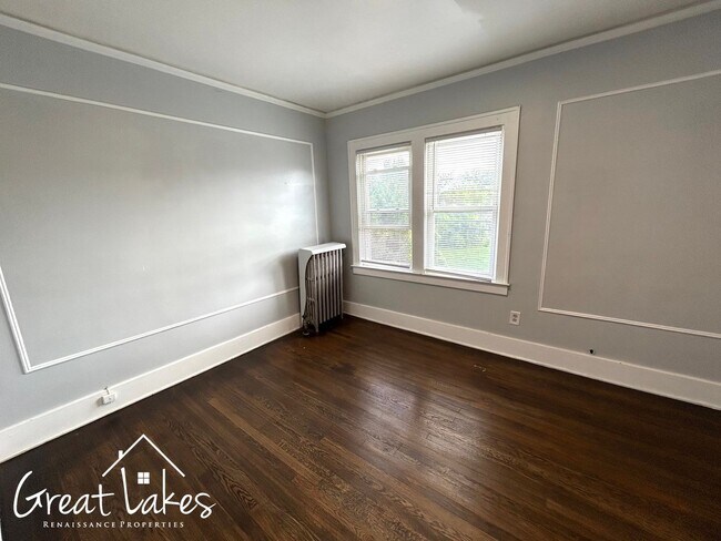 Building Photo - 5204 Beaconsfield St