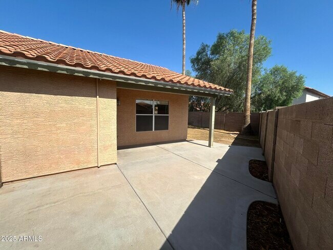 Building Photo - 7531 W Taro Ln