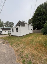 Building Photo - 11921 Roxbury