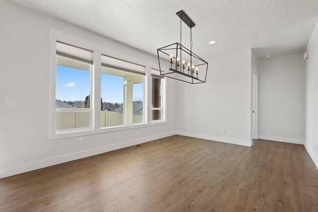 Building Photo - Large home with an RV garage