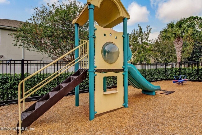 Building Photo - 574 Southbranch Dr