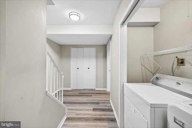 Building Photo - 9518 Miranda Ct