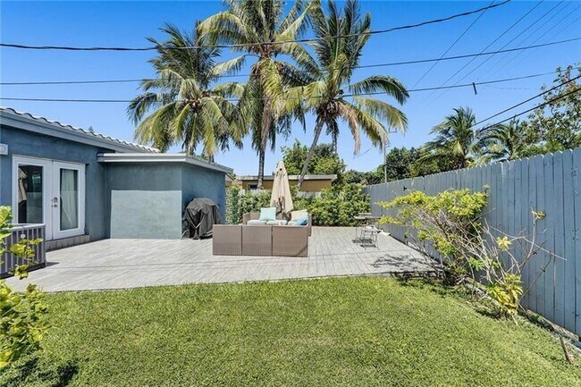 Building Photo - 1732 NE 173rd St