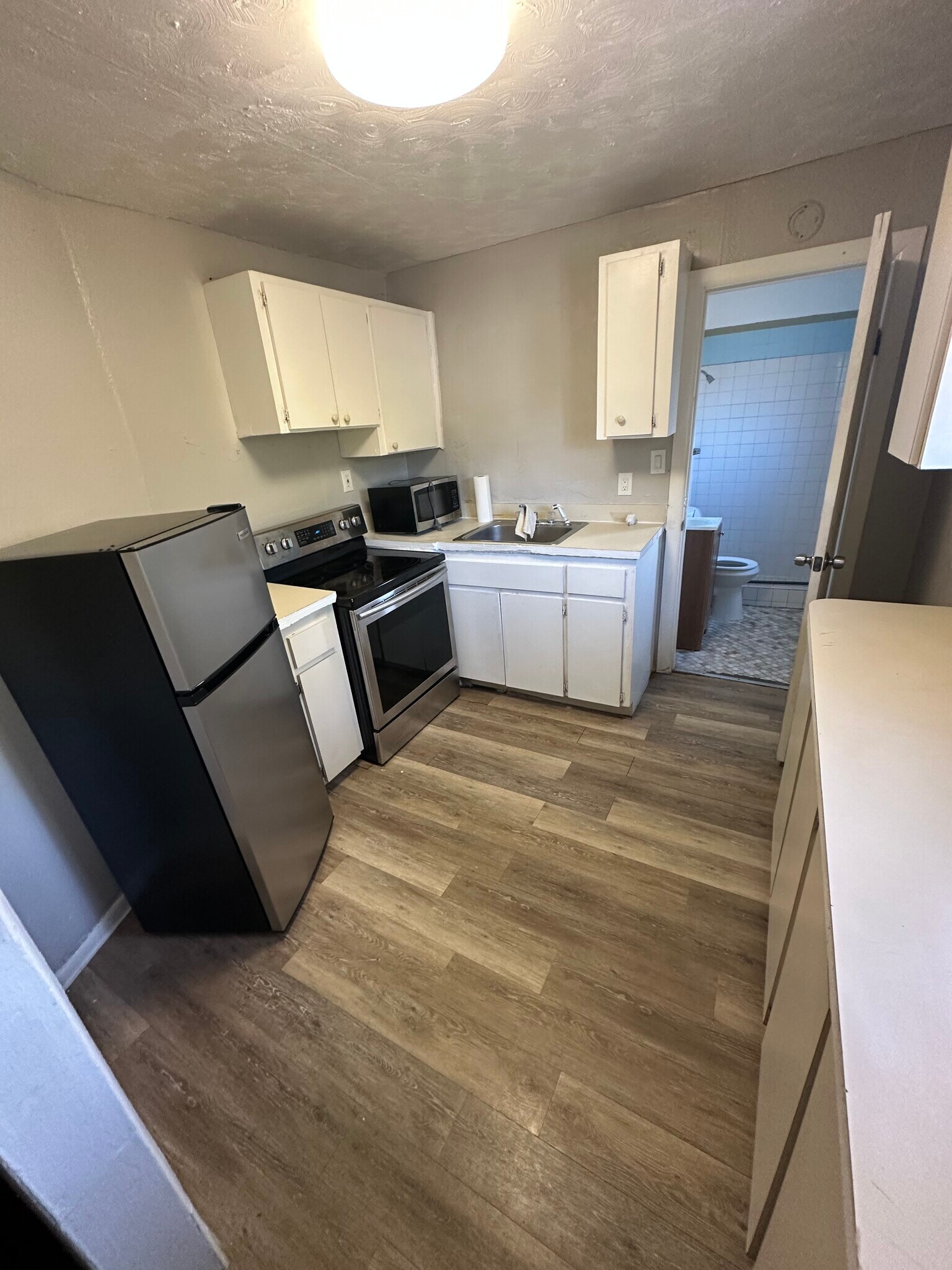 Building Photo - 1105 E Bird St