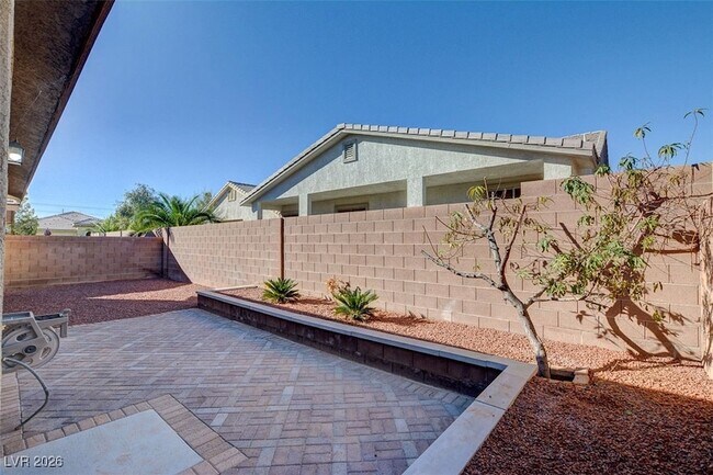 Building Photo - 8113 Slate Falls St