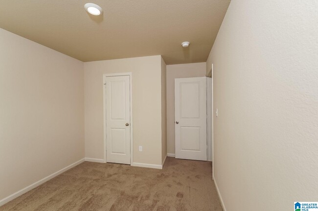 Building Photo - 6489 Rainbow Row