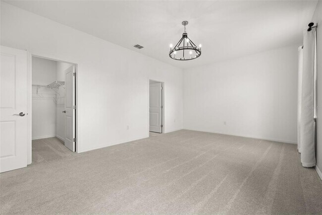 Building Photo - 1335 Normandy Dr