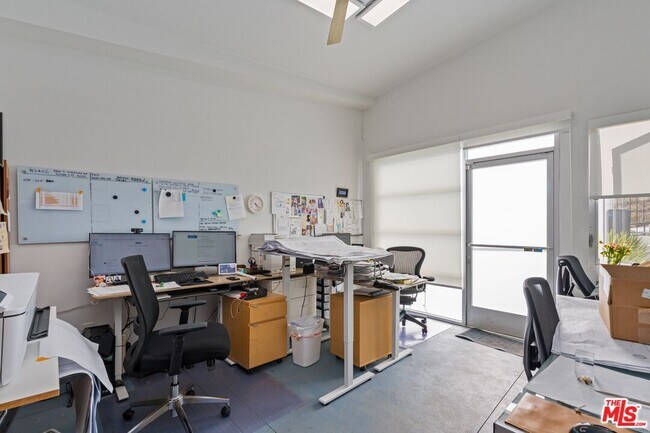 Building Photo - 28405 Via Acero