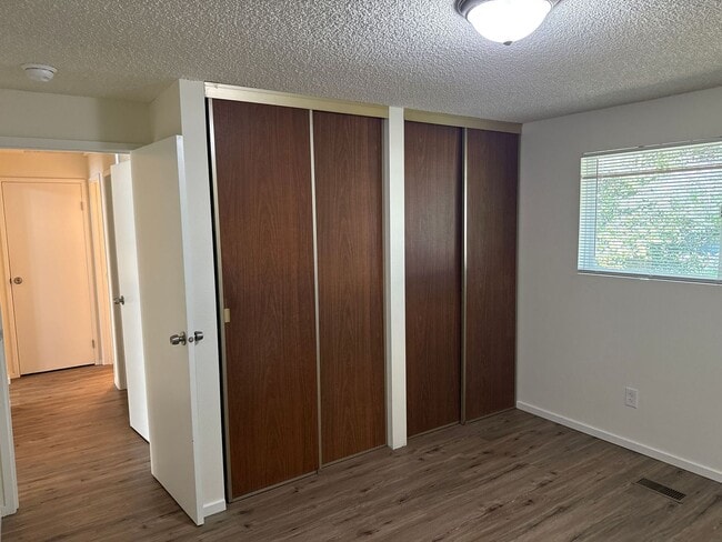 Building Photo - 2-Bed, 1-Bath Duplex, Mount Vernon
