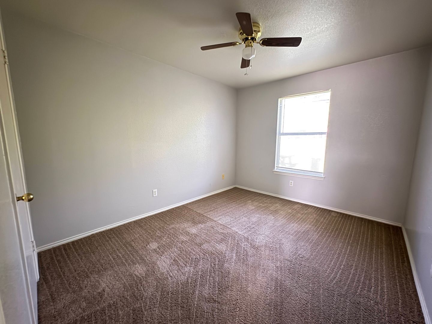 Building Photo - 1605 Benttree Dr