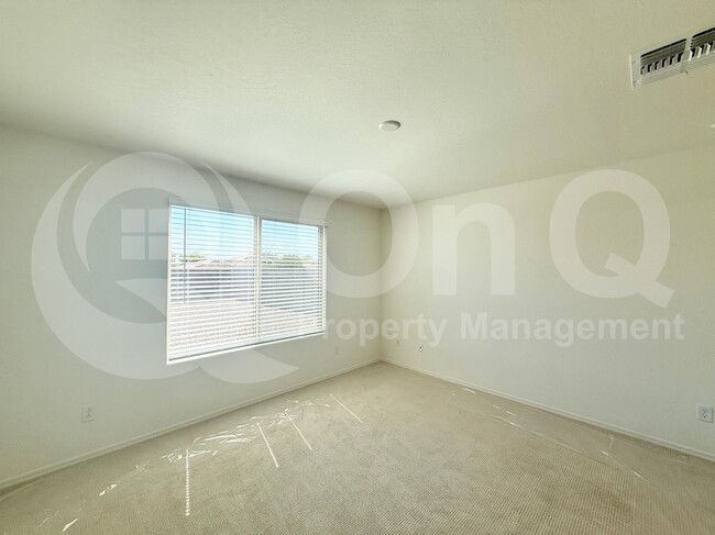 Building Photo - 1435 E Angie Dr