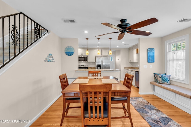 Building Photo - 1003 C St