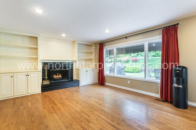 Building Photo - 16754 Quail Ct