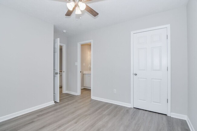 Building Photo - Updated 2 Bedroom 2 Bath Townhouse in Evans