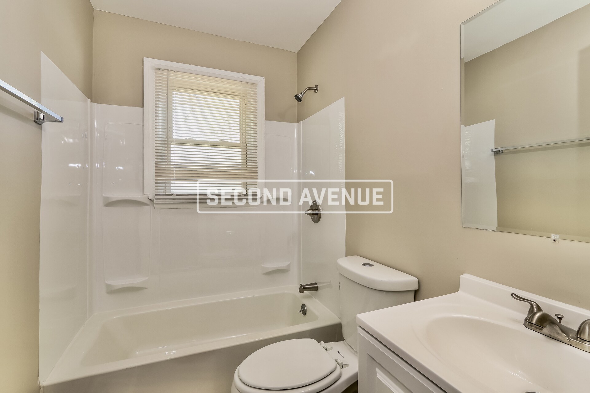Building Photo - 651 S 37th St