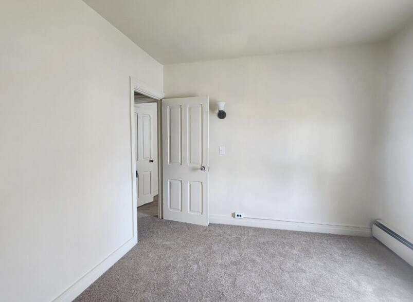 Building Photo - 2416 Lehman St