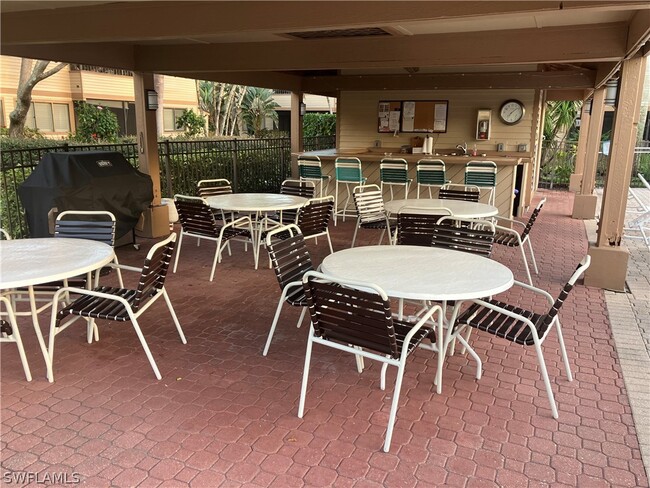 Building Photo - 64 4th St