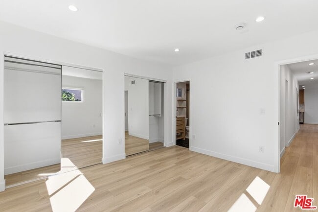 Building Photo - 5411 Troost Ave