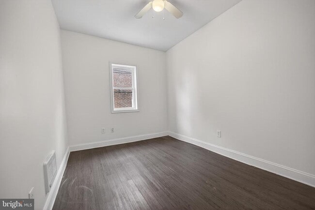 Building Photo - 3138 W Allegheny Ave