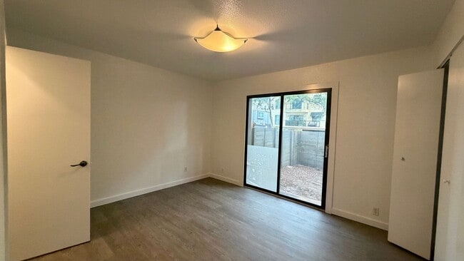 Building Photo - 4123 Avondale Ave