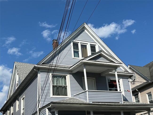 Primary Photo - 16 Odell Ave