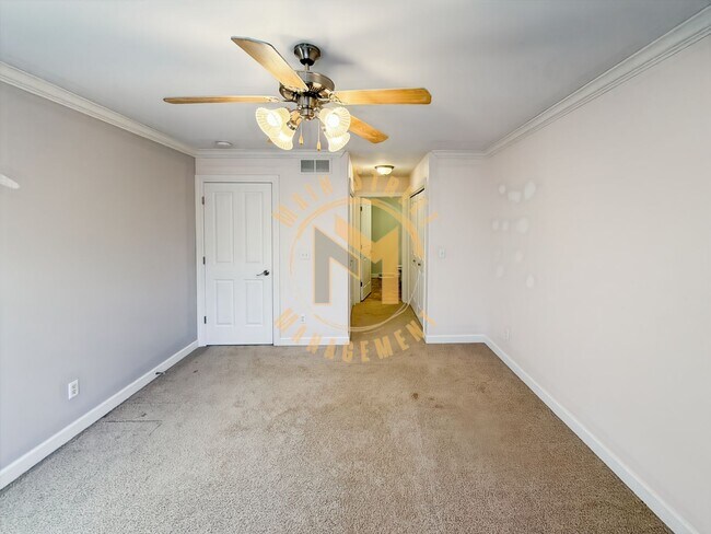 Building Photo - Executive Duplex: 3 Bed 3.5 Bath w/ 2 Stall Heated Garage