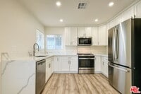 Building Photo - 5248 1/2 Whitsett Ave
