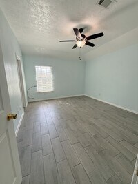 Building Photo - 3348 Reeves St