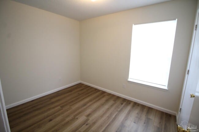 Building Photo - 501 Wood Crest Way