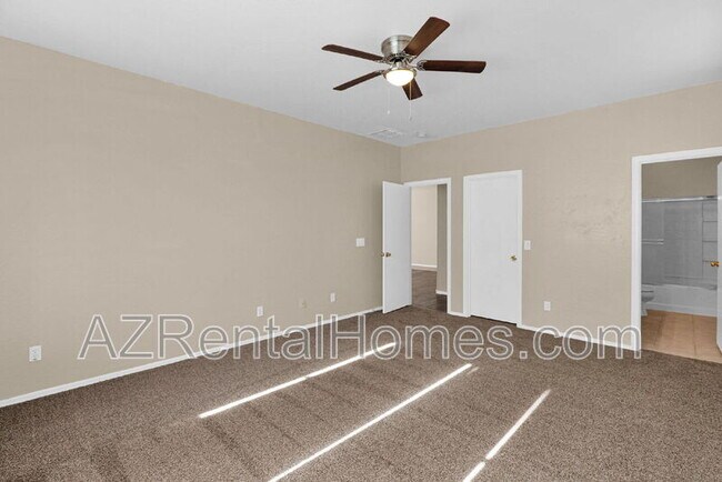 Building Photo - 6308 S 69th Glen