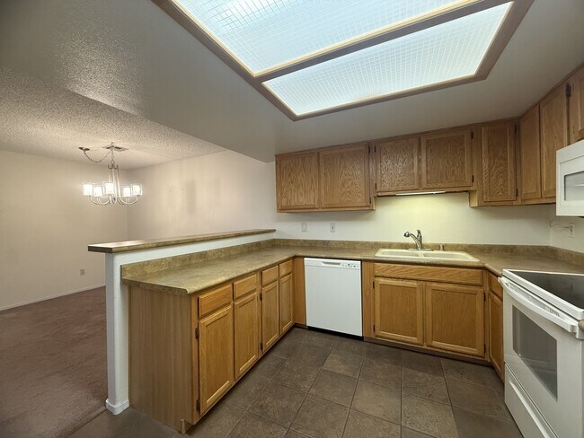 Building Photo - 3455 Erva St
