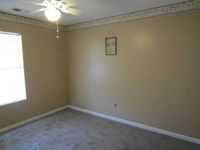Building Photo - 1095 Plantation Dr