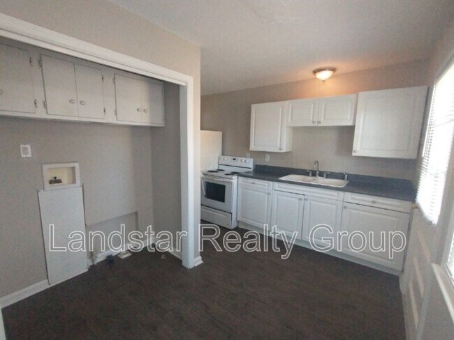 Building Photo - 5611 Johnsontown Rd