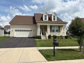 Building Photo - Modern 3-Bedroom Home in Village of Bayber...