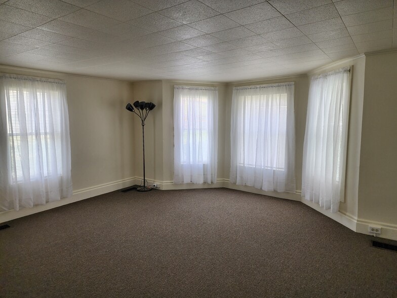 Building Photo - 1636 Philadelphia St