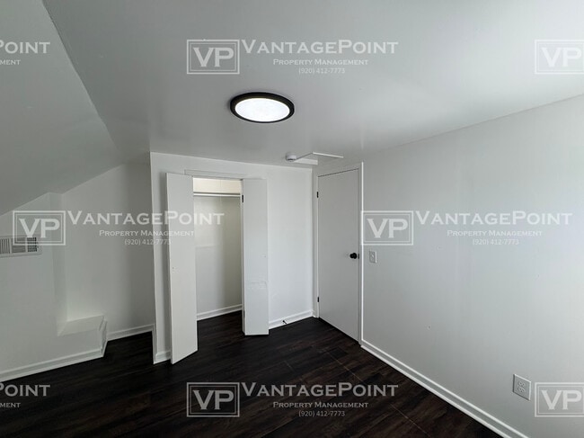 Building Photo - 513 E Quincy St