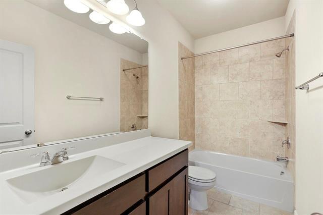 Building Photo - 424 Chester Dr