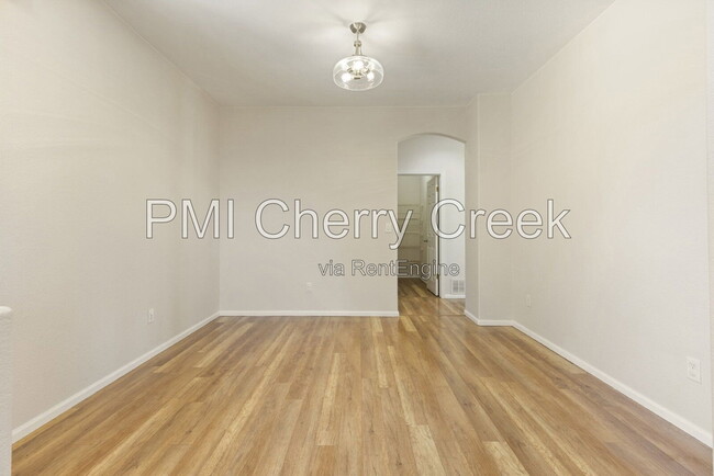 Building Photo - 2917 S Zeno Way