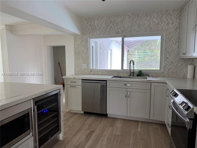 Building Photo - 9401 SW 69th Ct