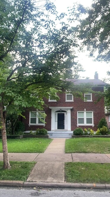 Building Photo - 6634 Pershing Ave