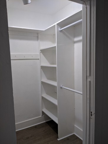 Walk-in closet - 603 Rosemont Ave