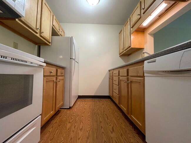 Building Photo - 99 Eastern Ave