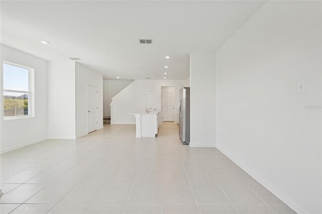 Building Photo - 2831 Maloof Dr