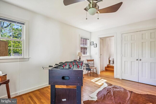 Building Photo - 4519 Garrison St NW