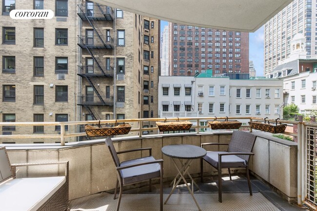 Building Photo - 204-206 E 73rd St