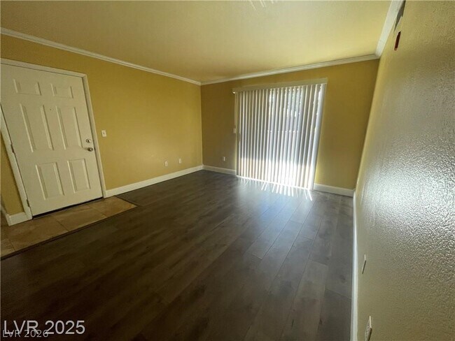 Building Photo - 1150 N Buffalo Dr