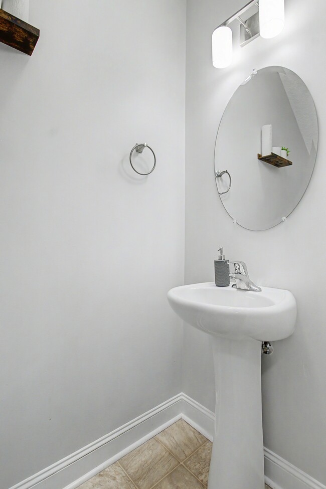 Building Photo - 1223 Cypress Fall Cir