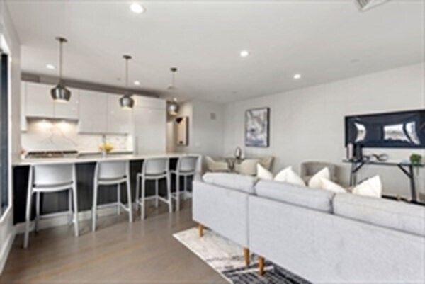 Building Photo - 34 A St